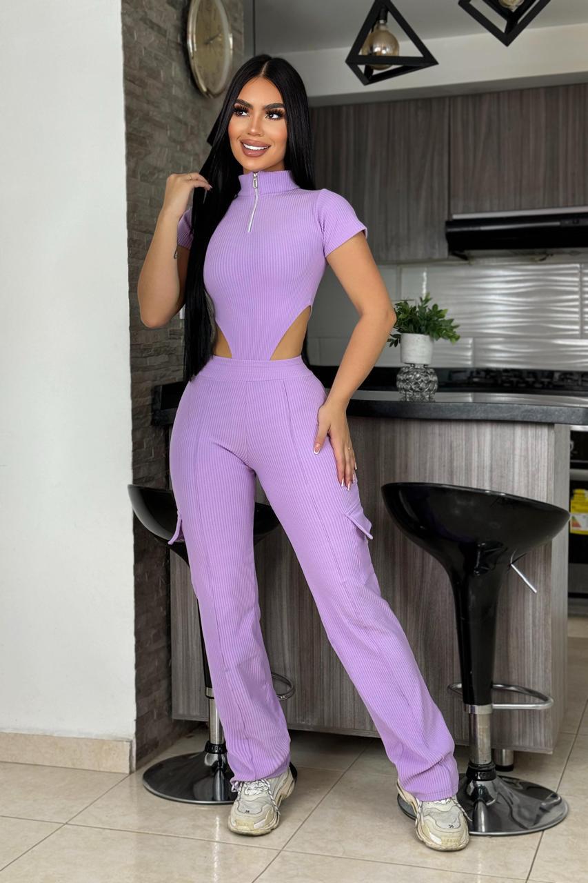 Conjunto blusa body, pantalón cargo N154